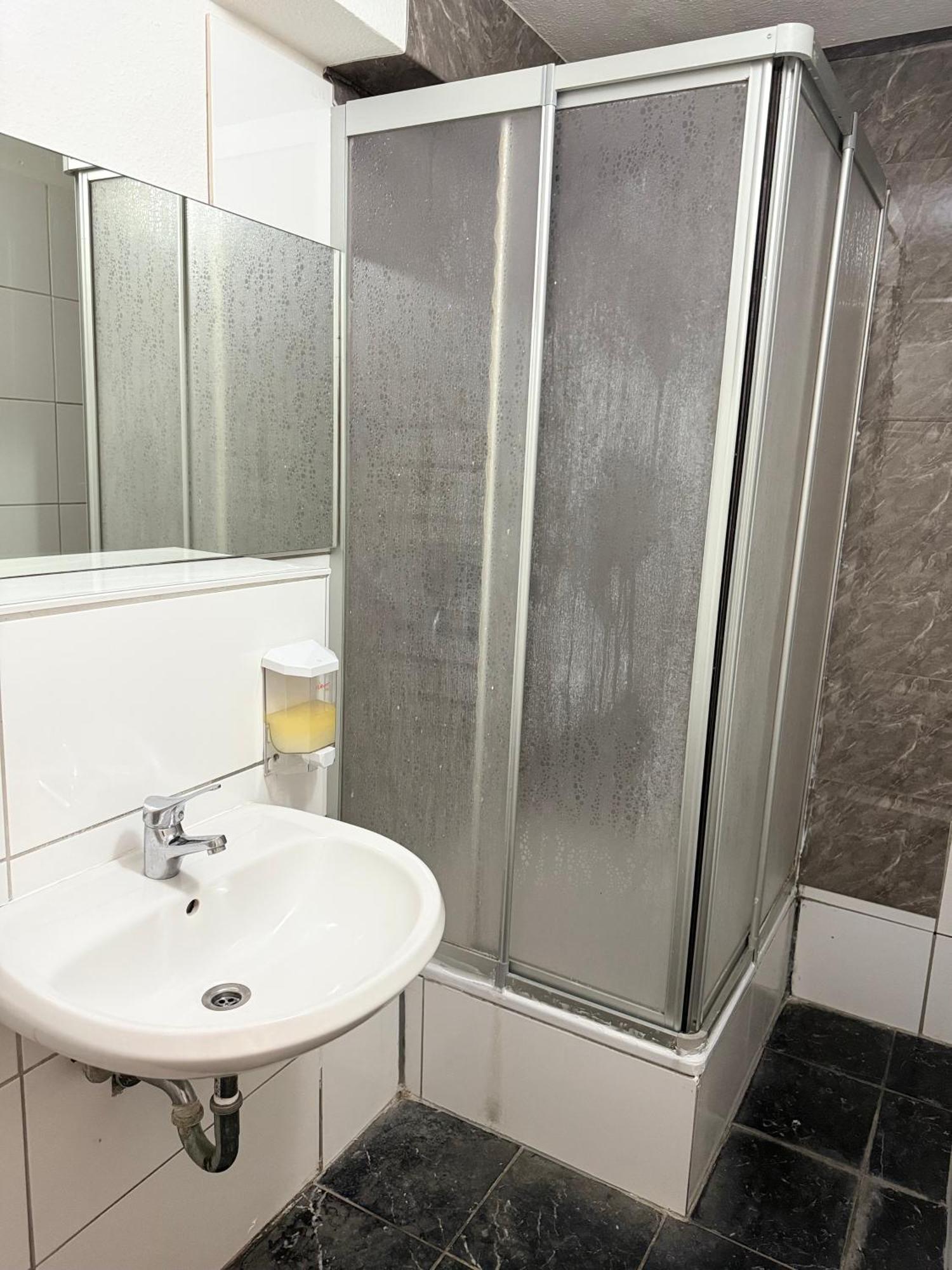 Hotel Garni Emir Cologne Exterior photo