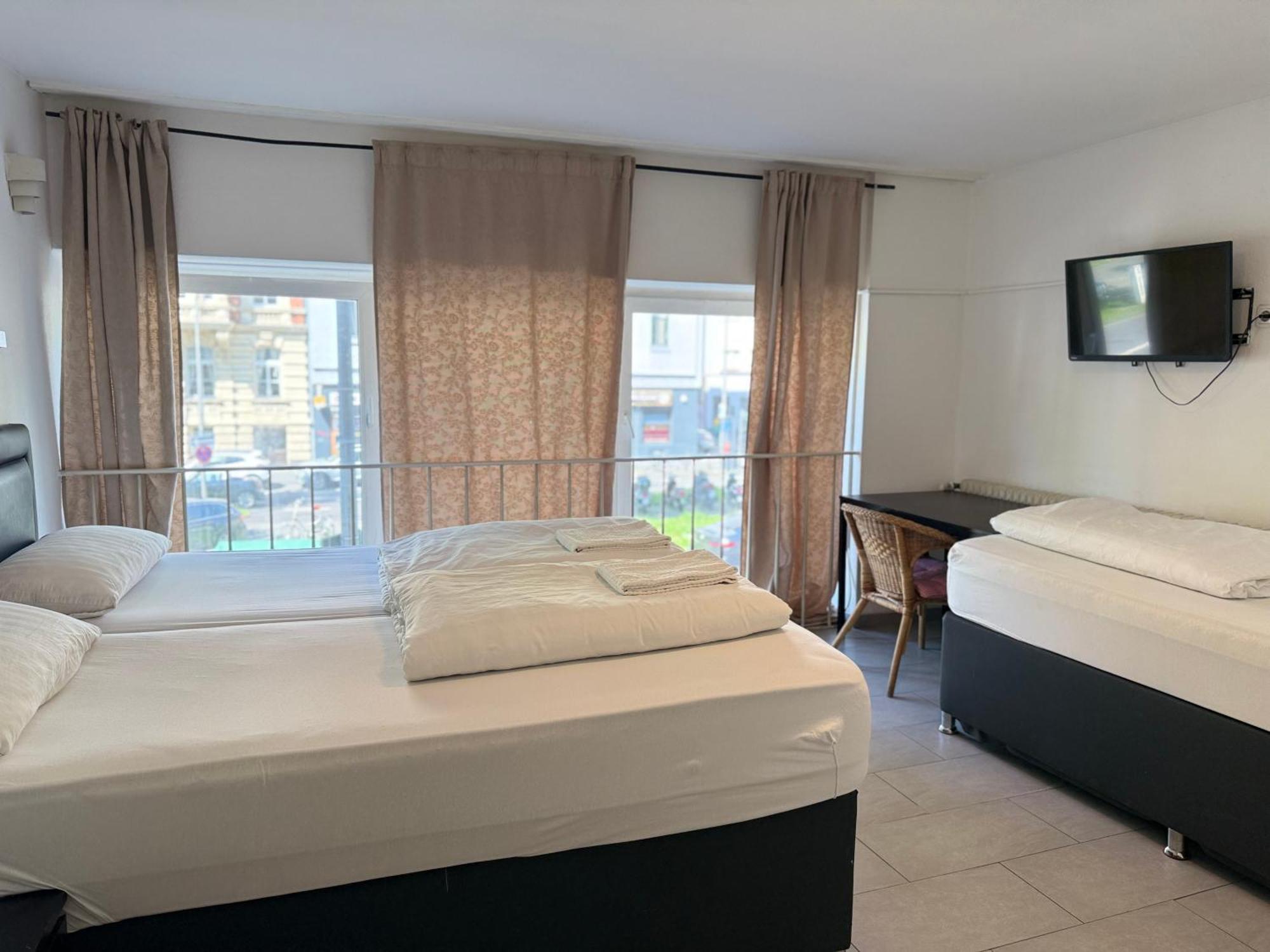 Hotel Garni Emir Cologne Exterior photo
