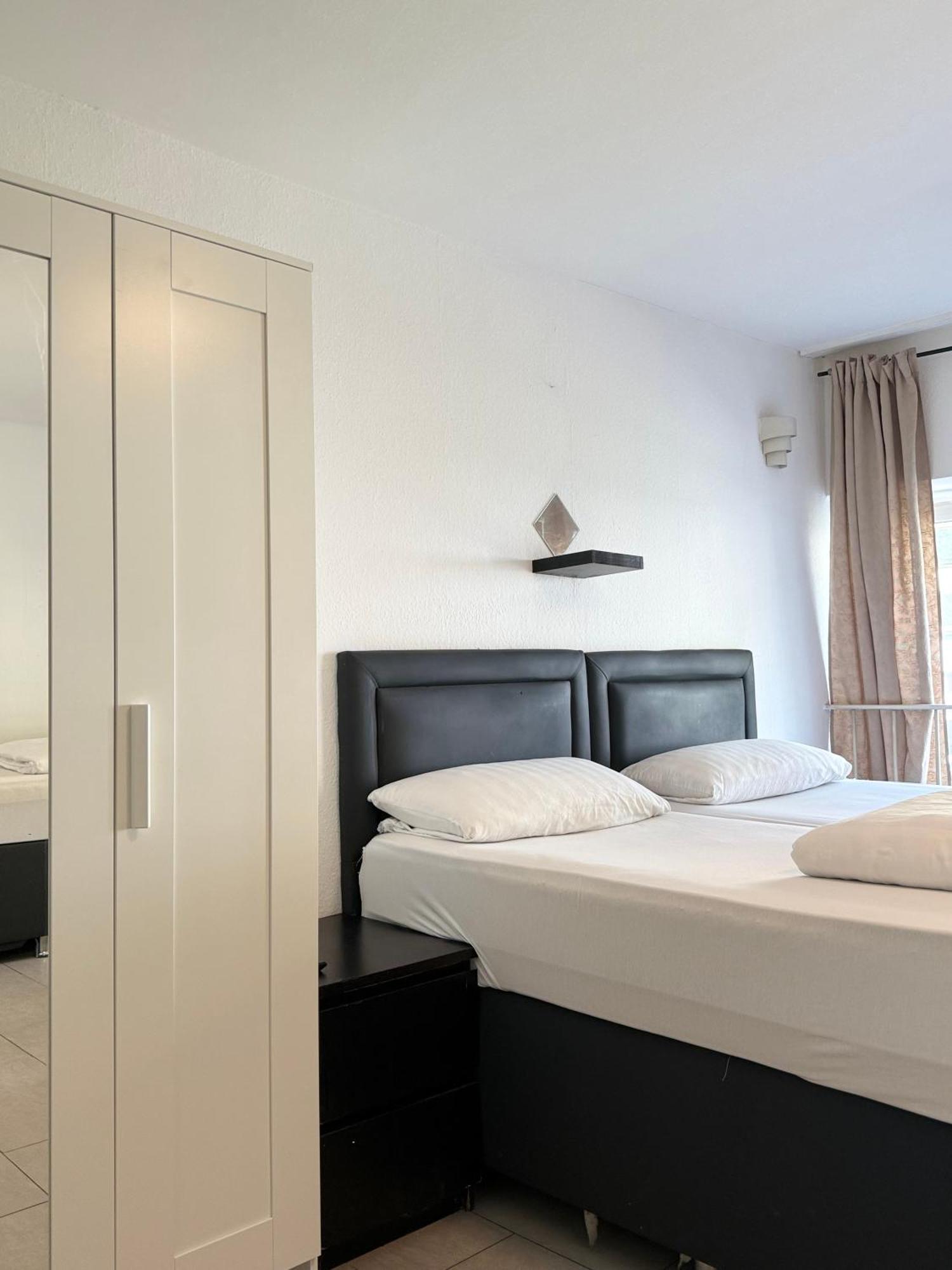 Hotel Garni Emir Cologne Exterior photo