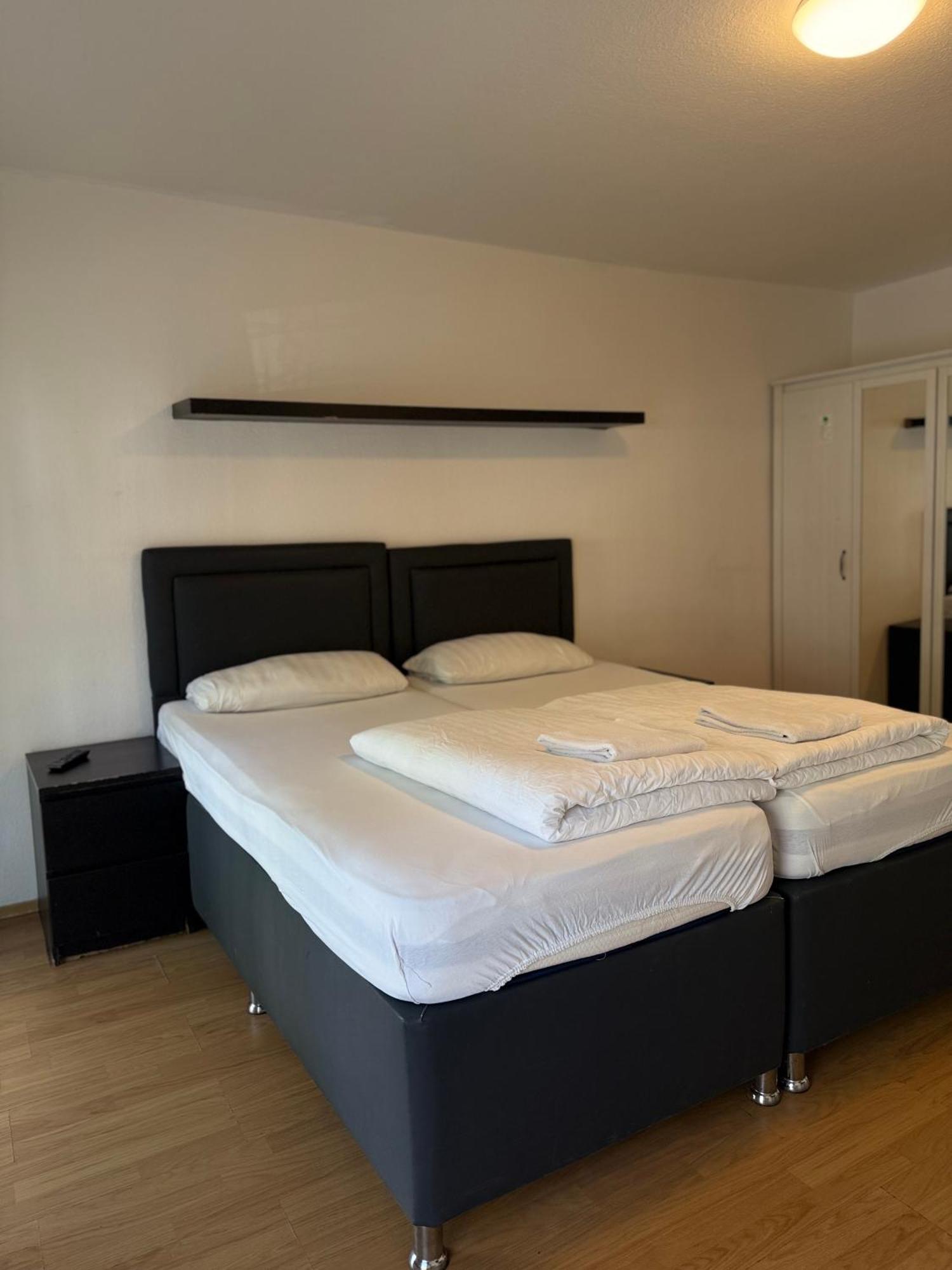 Hotel Garni Emir Cologne Exterior photo