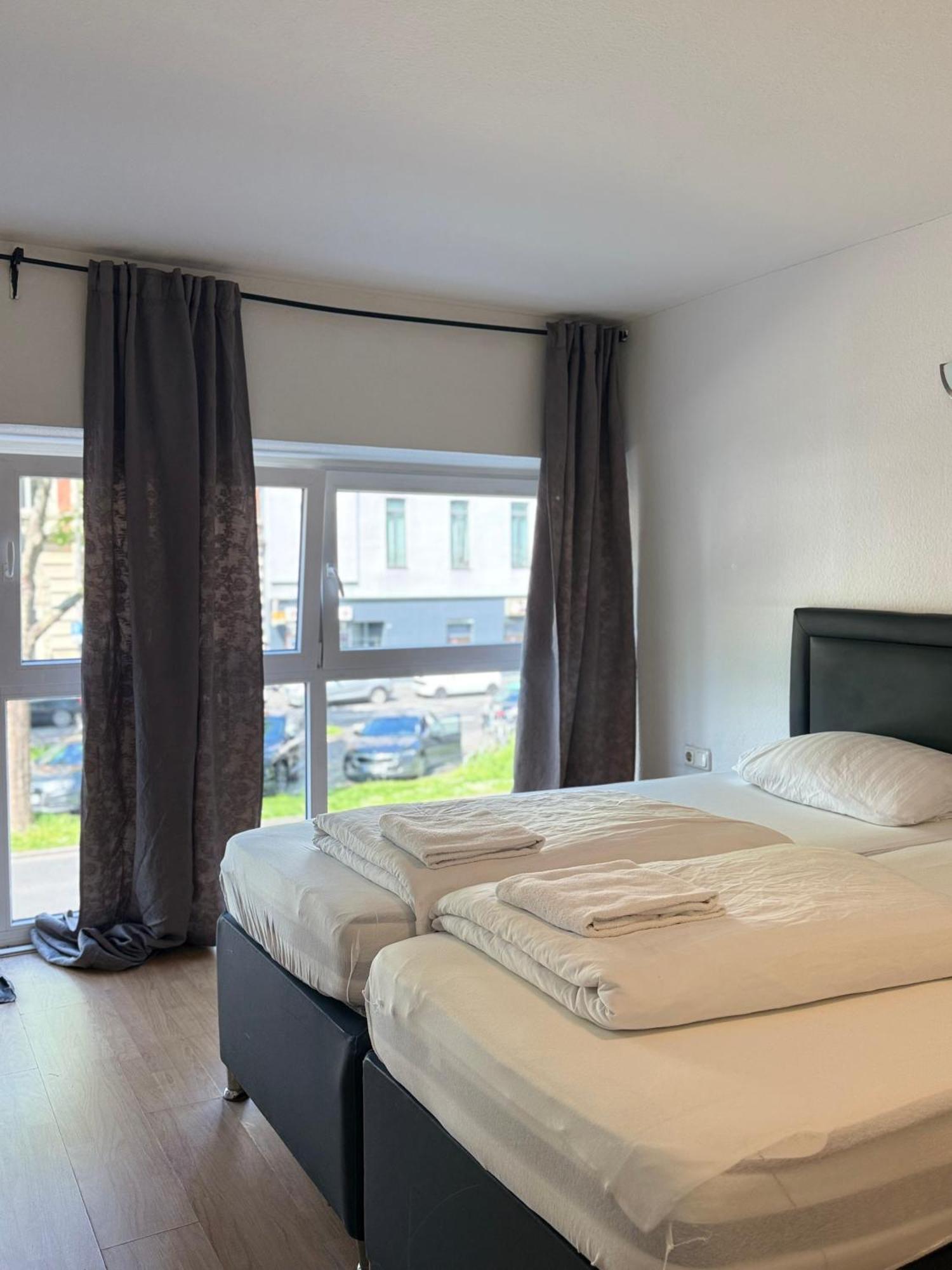 Hotel Garni Emir Cologne Exterior photo
