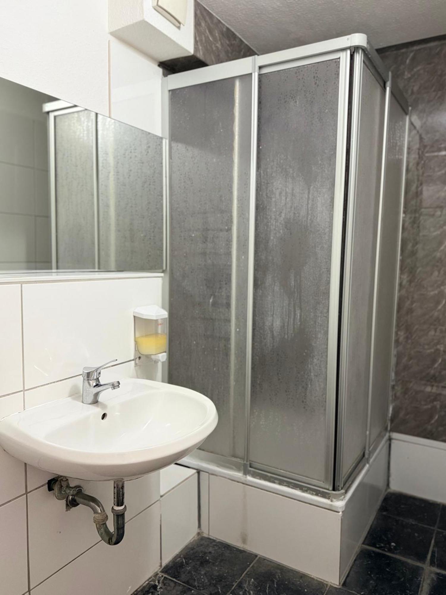 Hotel Garni Emir Cologne Exterior photo